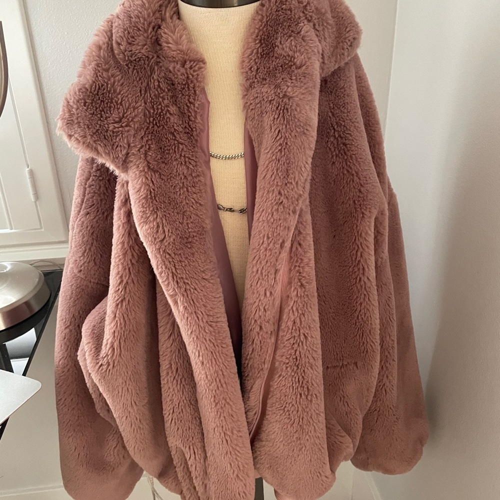Listicle faux fur jacket xs